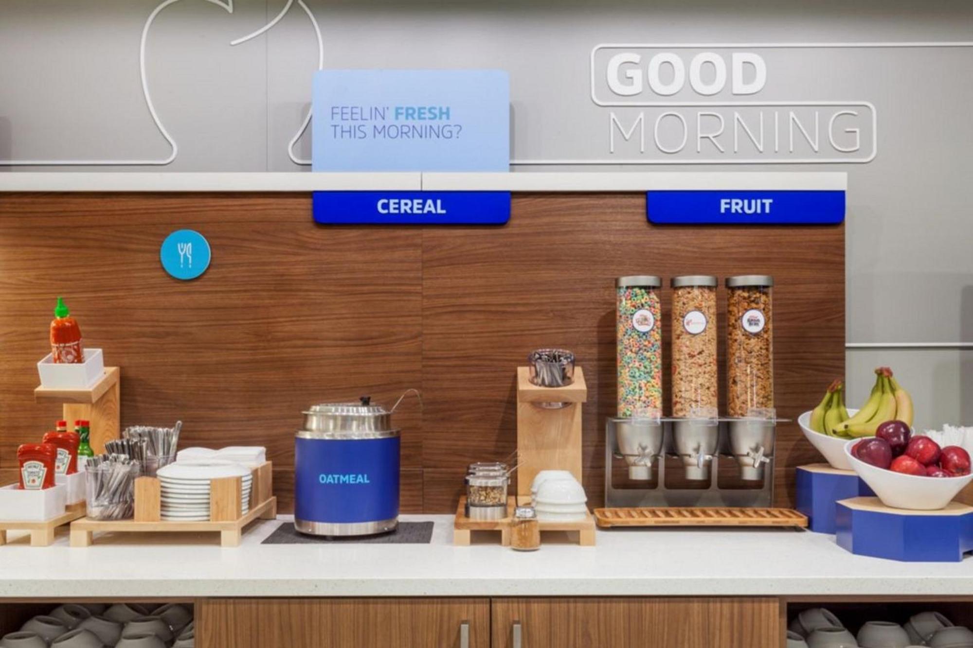 Holiday Inn Express & Suites Austin Airport East By Ihg エクステリア 写真