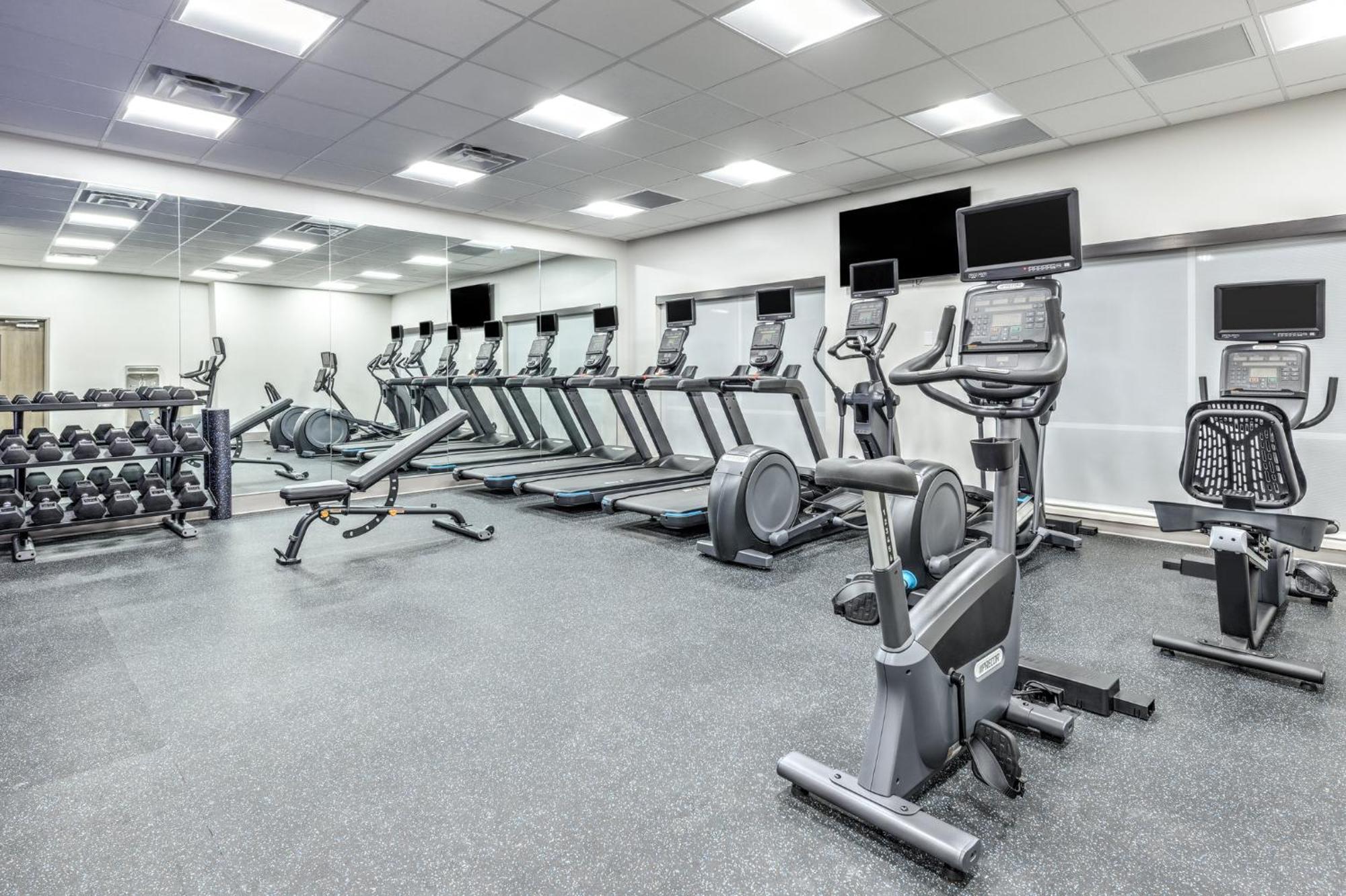 Holiday Inn Express & Suites Austin Airport East By Ihg エクステリア 写真