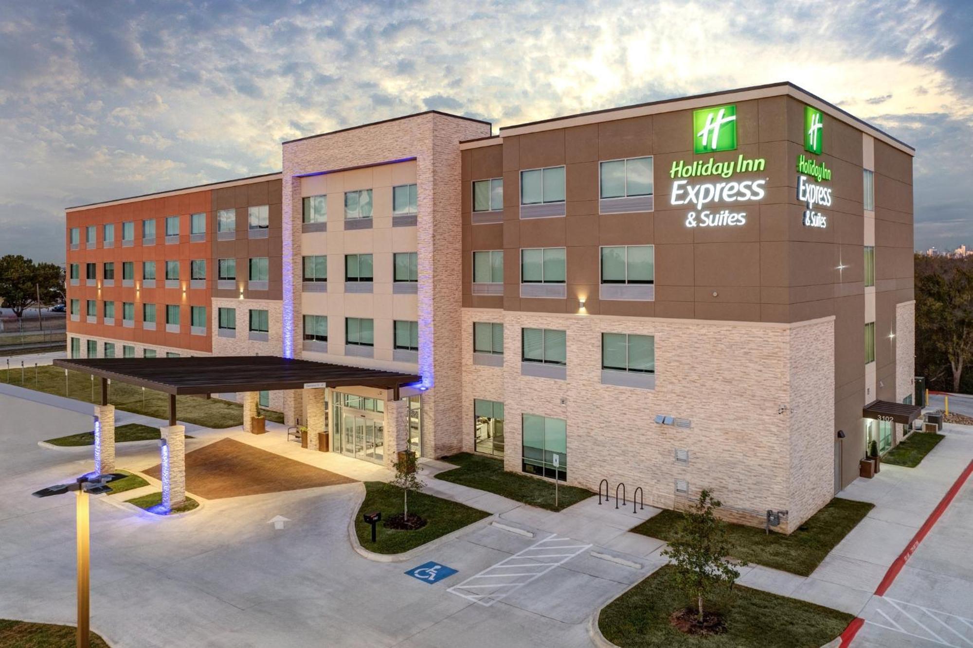 Holiday Inn Express & Suites Austin Airport East By Ihg エクステリア 写真